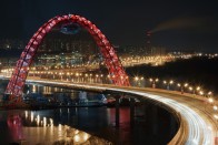 В Москве заработала новая подсветка мостов