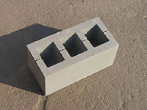 Пустотелые бетонные блоки
